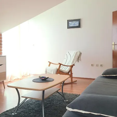 Apartment Matea - 20M From The Beach Cesarica Exterior foto