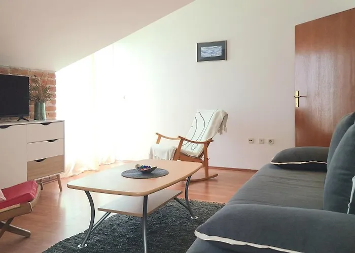 Apartment Matea - 20M From The Beach