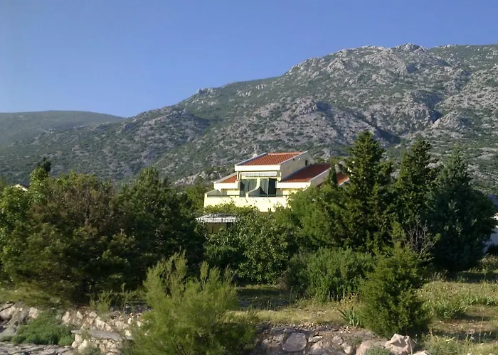 Apartment Matea - 20M From The Beach